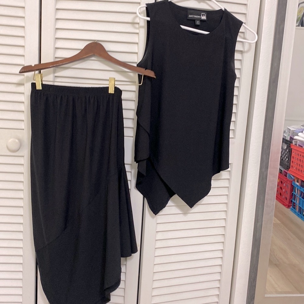 Anthony black top and skirt